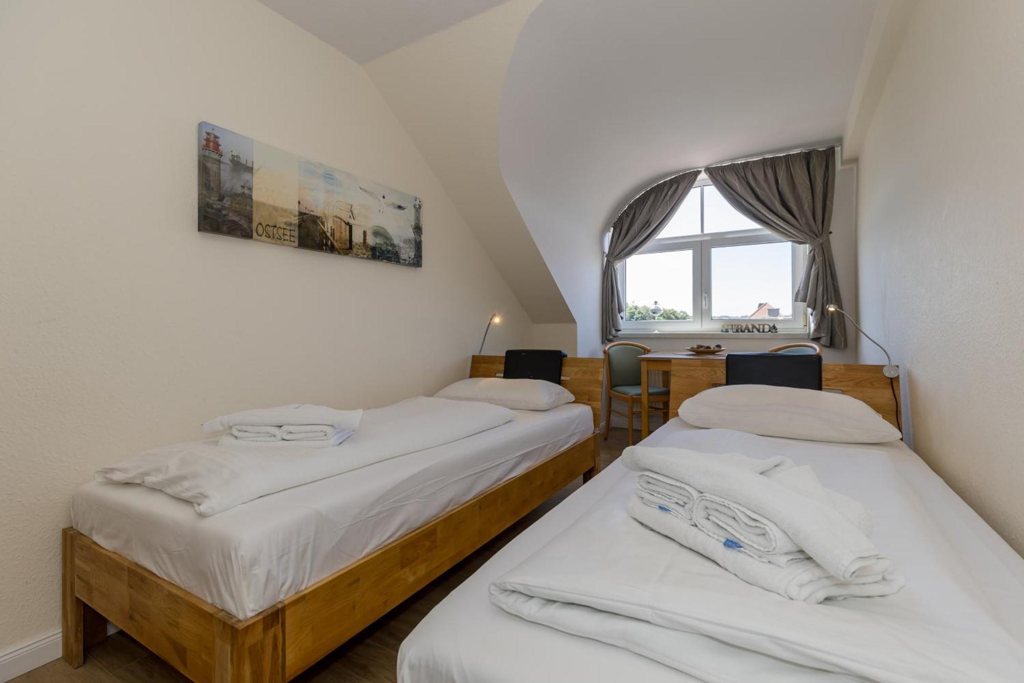 Strandschloesschen Kuehlungsborn Room photo